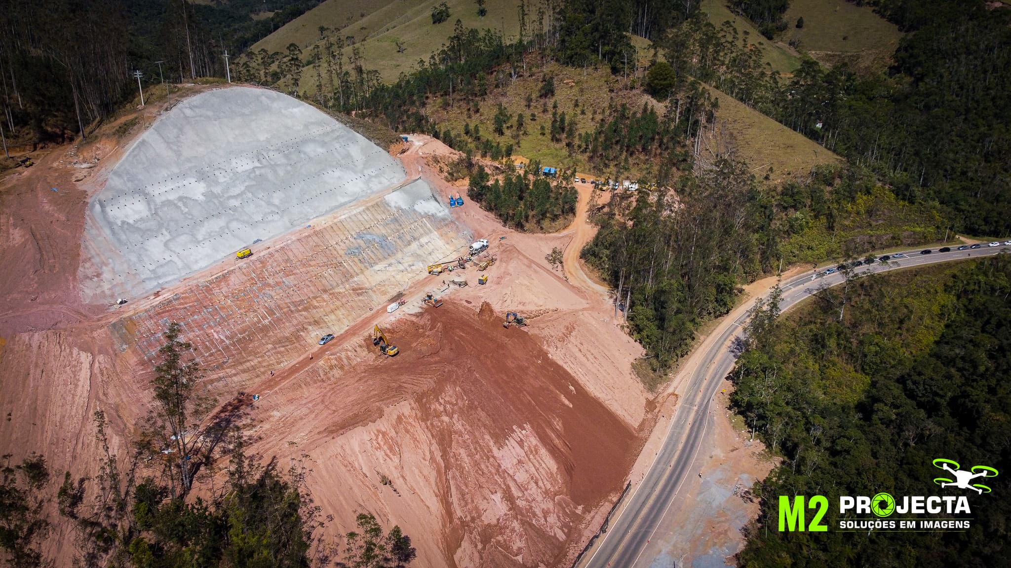 Capa do projeto: Obra de Contenção em Talude com Engenharia de Alta Performance