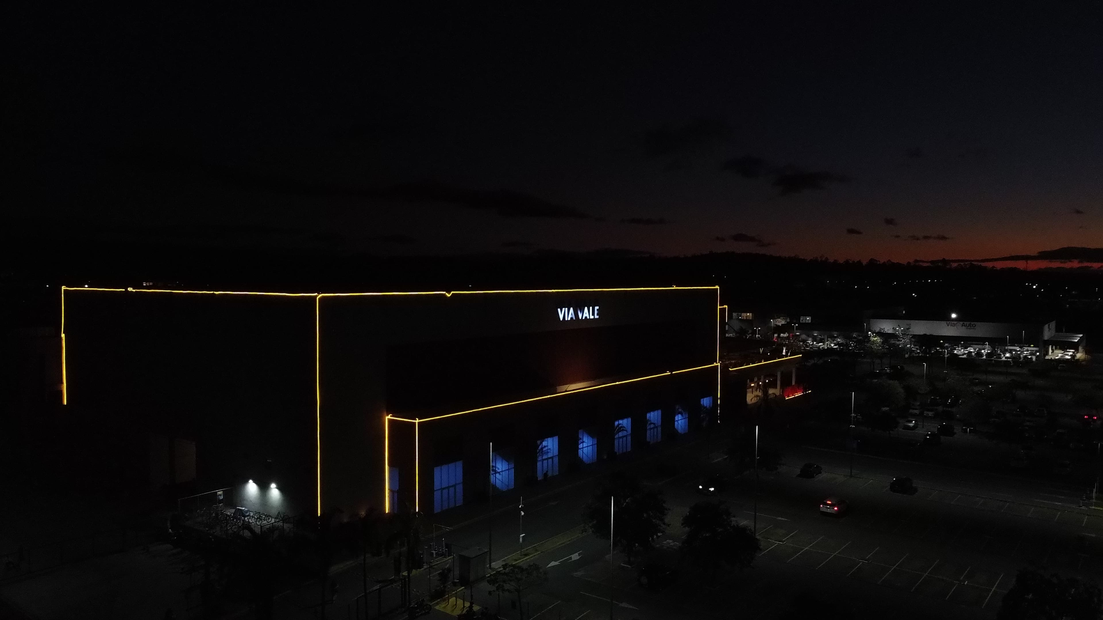 Via Vale Garden Shopping